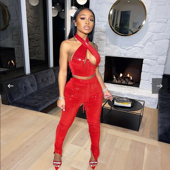 Shane Justin ‘Lights Camera Action’ Sequins Set - Picture 2 of 3